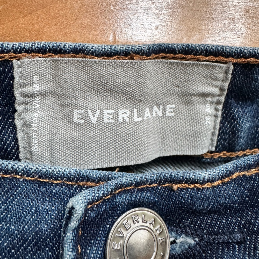 Everlane Mid Rise Ankle Jeans. 28” by 25” - Picture 4 of 5